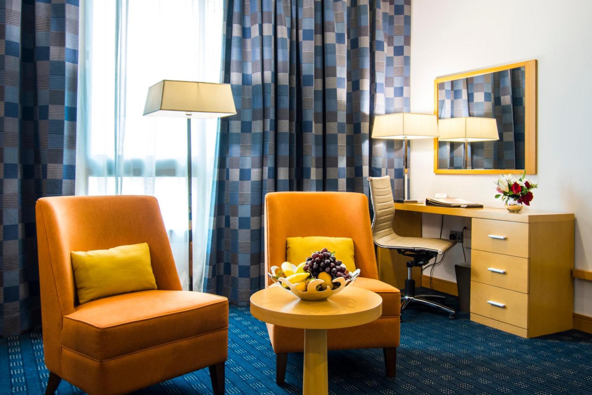 City Seasons Hotel & Suites Maskat Pokoj fotografie