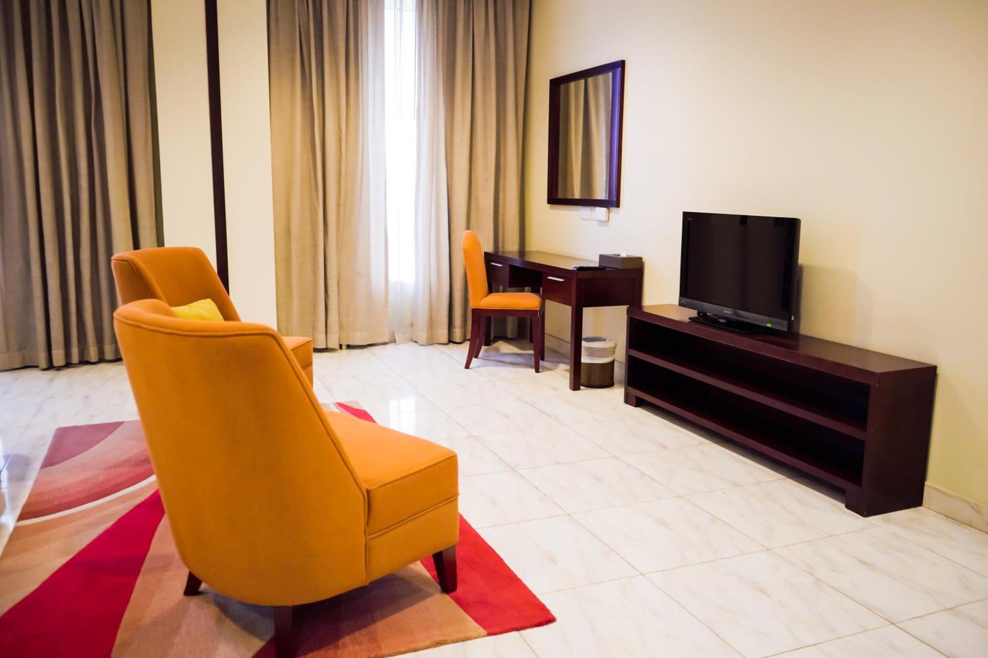 City Seasons Hotel & Suites Maskat Pokoj fotografie