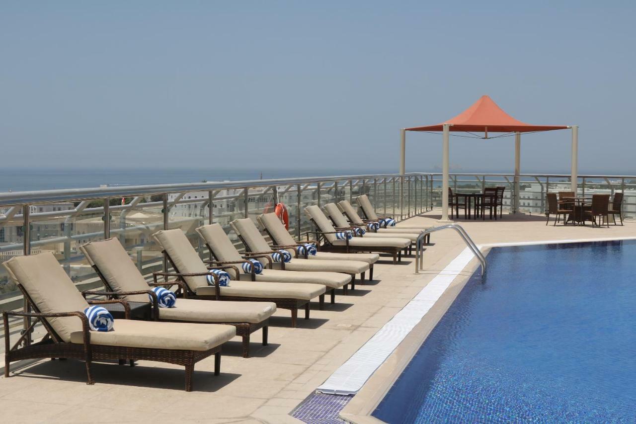City Seasons Hotel & Suites Maskat Exteriér fotografie